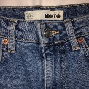 TOPSHOP MOTO MOM JEANS